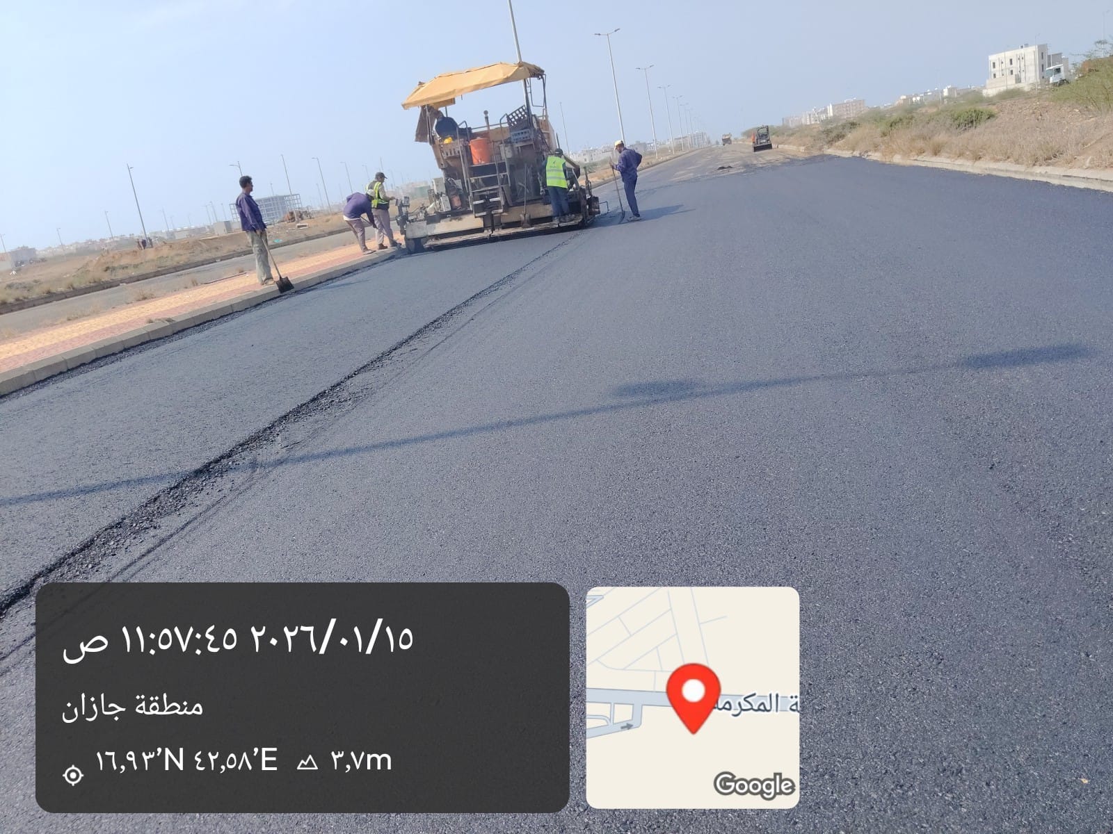 ????️ مقاول أسفلت معتمد بجازان وكافة المحافظات - جودة تبيض الوجه! ????️ هل تبحث عن رصف أسفلت يدوم طويلاً وشغل نظيف ومضمون؟ ????️ نحن نضع خبرتنا بين يديك لتنفيذ كافة أعمال السفلتة في منطقة جازان بكافة محافظاتها: ???? (جازان - صبيا - أبو عريش - بيش - صامطة - أحد المسارحة - العيدابي - الحقو) ⛰️ تخصص خاص للمناطق الجبلية: (فيفاء - الداير - هروب - الريث) نقدم لكم خدماتنا لـ: ✅ سفلتة الأحواش المنزلية والاستراحات. ✅ رصف مواقف السيارات والمستودعات والمصانع. ✅ تنفيذ المخططات السكنية والطرق الزراعية. ✅ ترميم الأسفلت القديم ومعالجة الحفر والتشققات. لماذا تختارنا؟ ???? معدات حديثة (رصاصات، فرادات، وقلابات). ???? دقة في الميول لتصريف مياه الأمطار (خاصة في فيفاء والداير). ???? أسعار منافسة وسرعة في التنفيذ