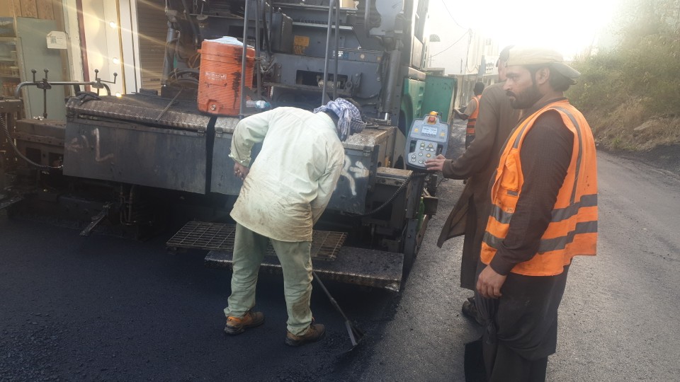 مقاول اسفلت  في قرئ جازان13.  آ  آل مطاعن (جازان)  أ  أم المعنق (جازان)  أم النور (جازان)  ا  الأساملة  ب  البهاكلة  البيض (جازان)  ج  الجغادمة  ر  رح الحجاجة  س  السد (جازان)  ش  الشاقة الشرقية  الشاقة الغربية (جازان)  الشعوب (جازان)  ع  العامرية (جازان) [١٥/‏١٢ ١٢:٤١ ص] المهندس أحمد  الغرباني  خدمات هندسية  مخططات  معمارية  وانشائية  وكروكيات: من أهم القرى التي تحيط به قرية الأساملة وقرية زبارة رشيد وقرية المريخيه وقرية رح آل مطاعن وقرية السادلية وقرية حاكمة أبي عريش وقرية البديع والقرفي وقرية سلامة الدراج وقرية الخضراء الجنوبية وقرية العسيلة وقرية بحرة وقرية العقدة وقرية قنبورة وقرية قامرة .  المساحة [١٥/‏١٢ ١:٠٩ ص] المهندس أحمد  الغرباني  خدمات هندسية  مخططات  معمارية  وانشائية  وكروكيات